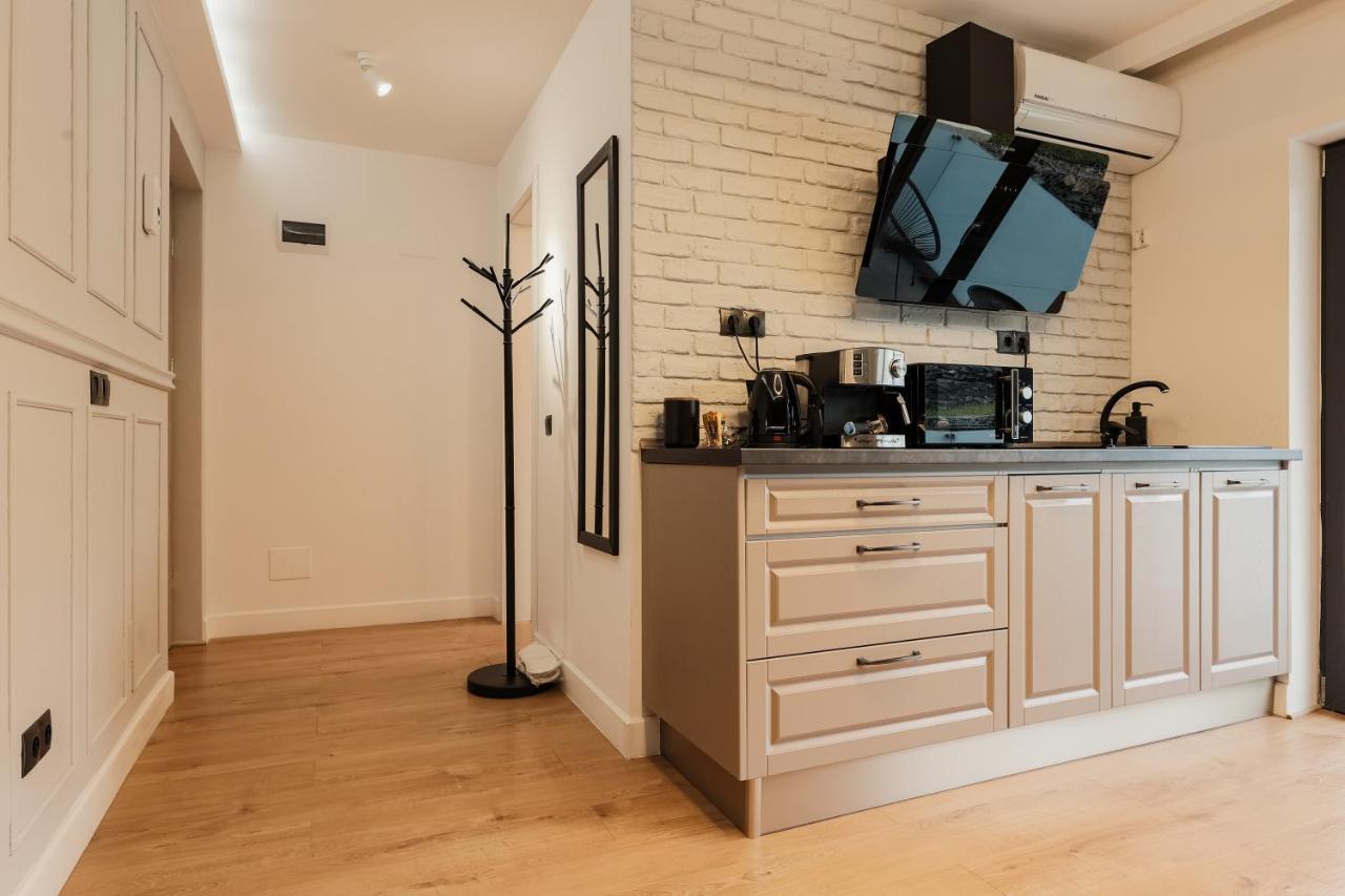 Aparthotel Nest Inn Meteor Cluj-Napoca Exteriör bild