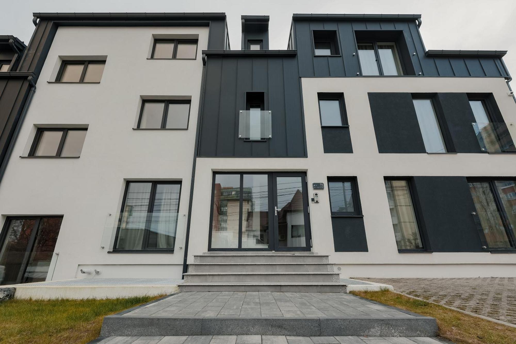Aparthotel Nest Inn Meteor Cluj-Napoca Exteriör bild